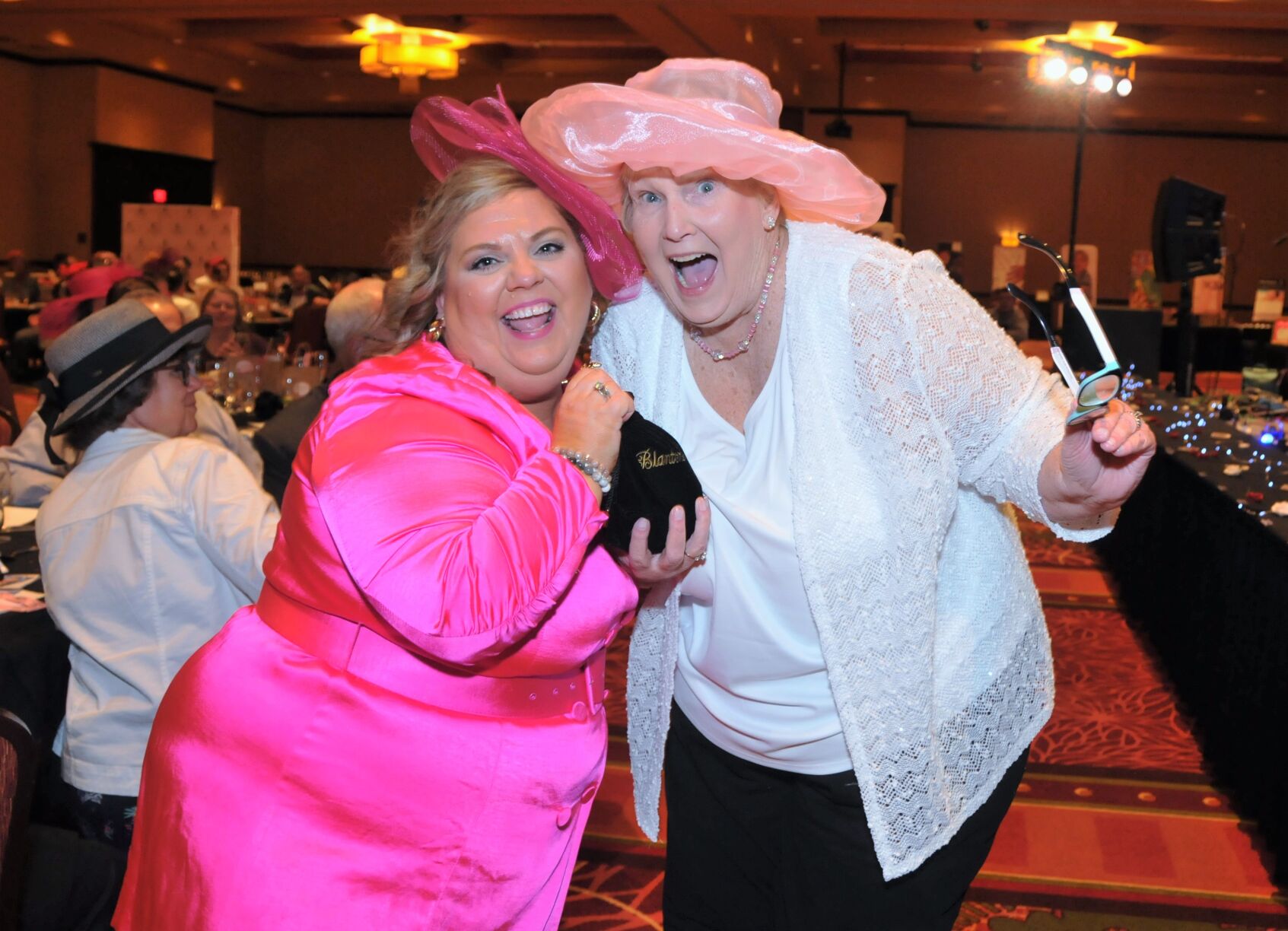 Kim Schoenbein, Karen DeAngelis